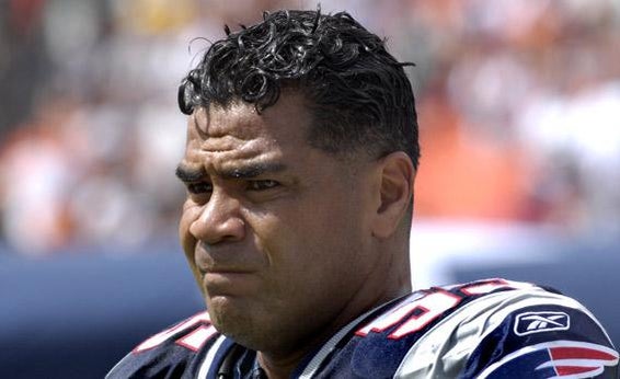 Linebacker Junior Seau.